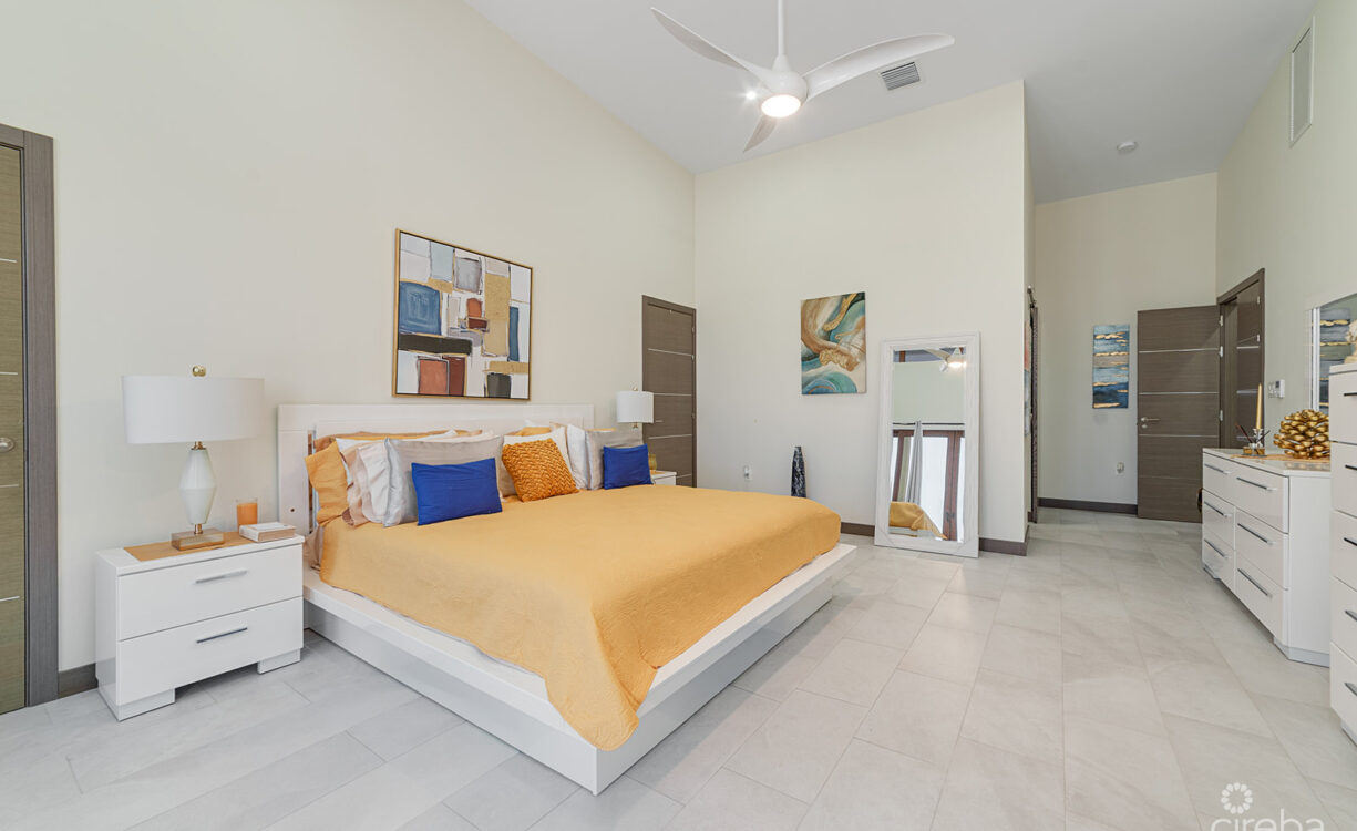 BEAUTIFUL ARVIA THREE BEDROOM