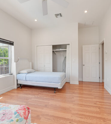 SOUTH SOUND 4 BED SINGLE FAMILY HOME W/ POOL IN GATED COMMUNITY