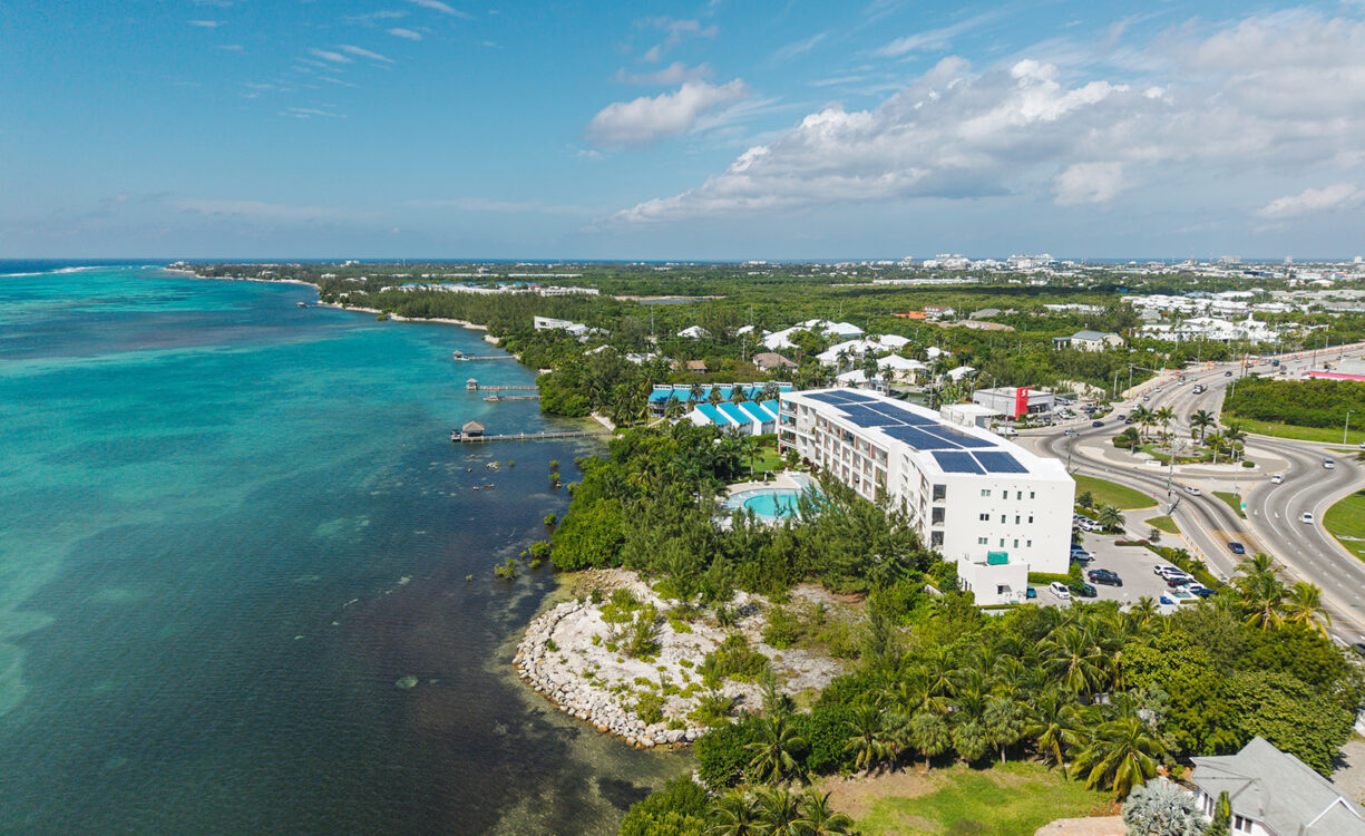 AURA TOWNHOUSE 2 BED PLUS DEN