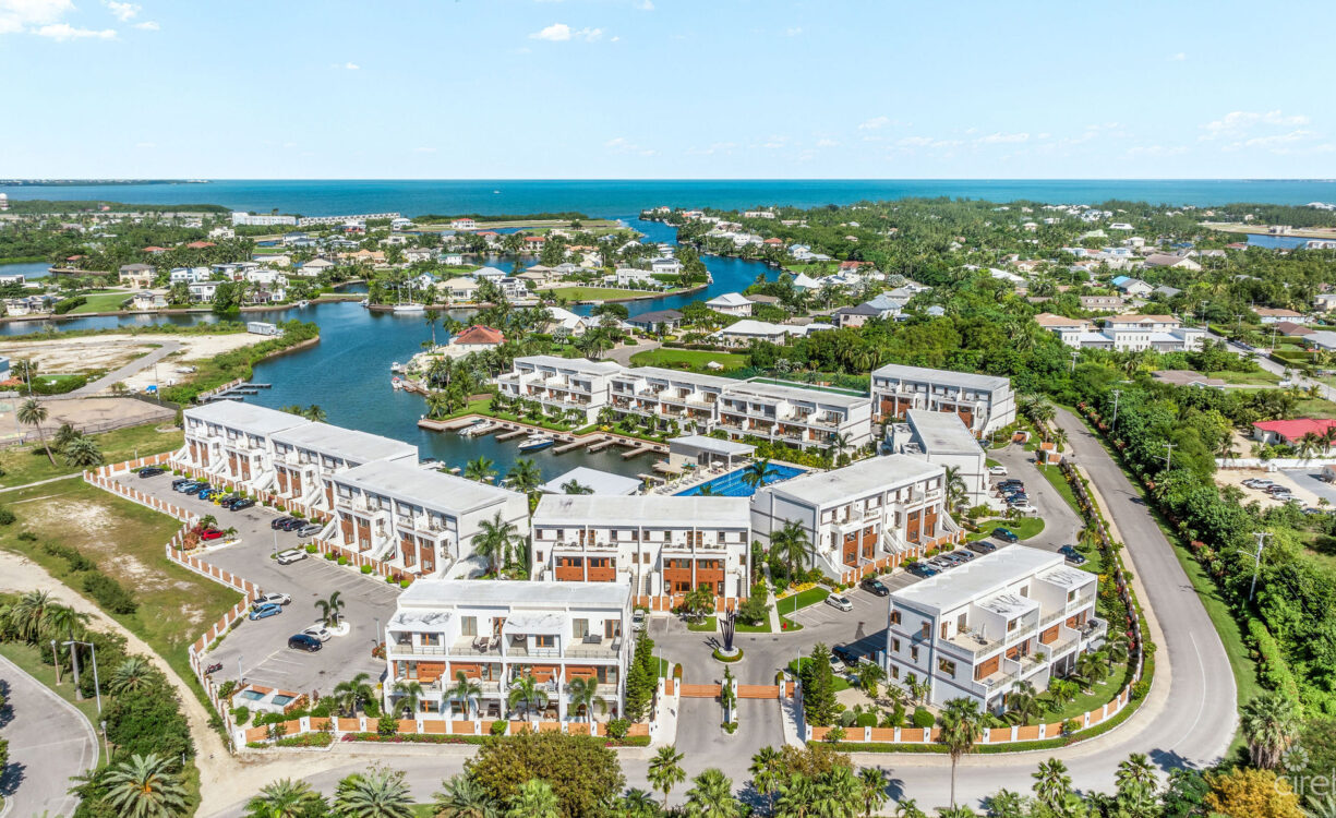 ARVIA 3 BEDROOM CANAL VIEW WITH BOATSLIP