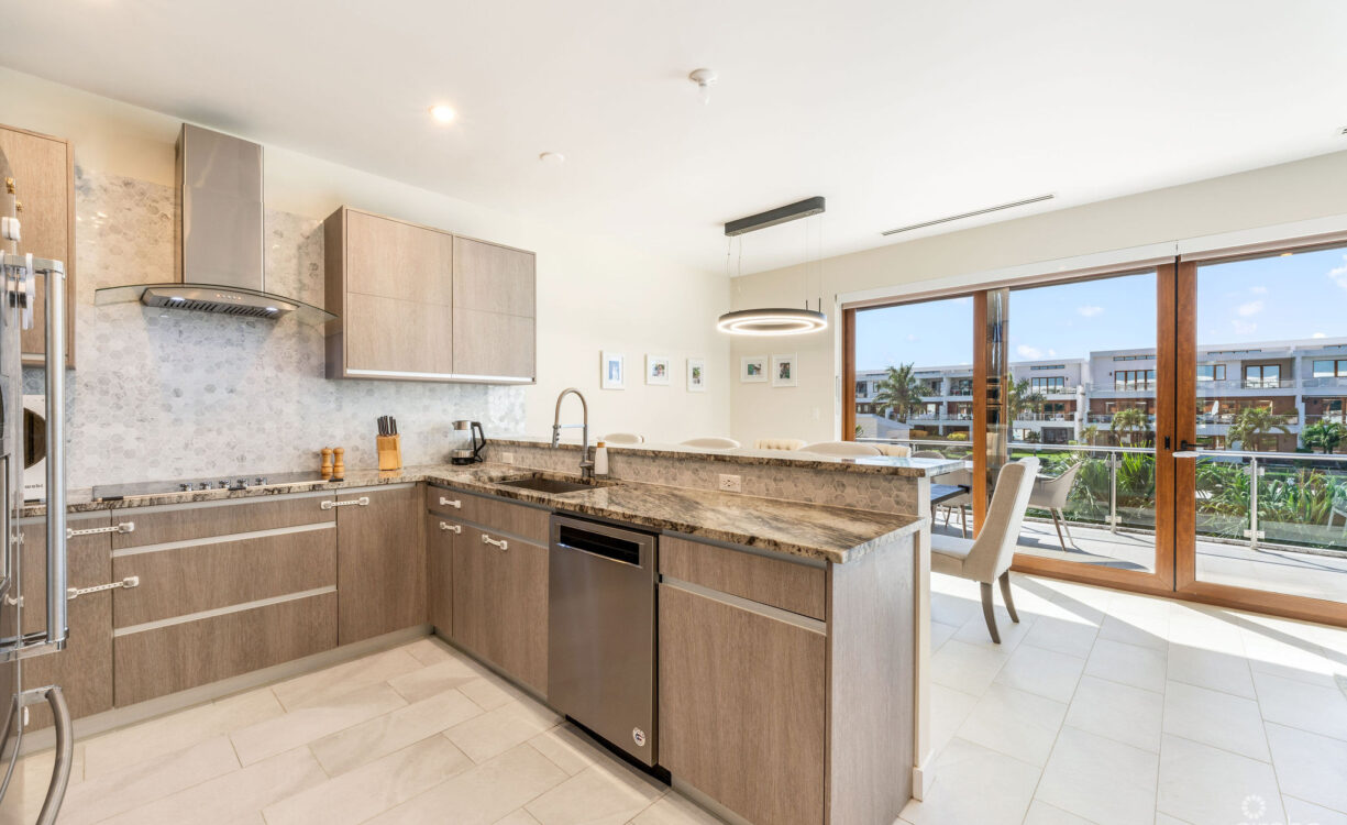ARVIA 3 BEDROOM CANAL VIEW WITH BOATSLIP