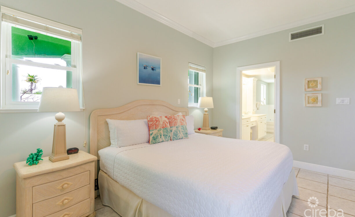 ON THE BAY UNIT 208, NORTH SIDE