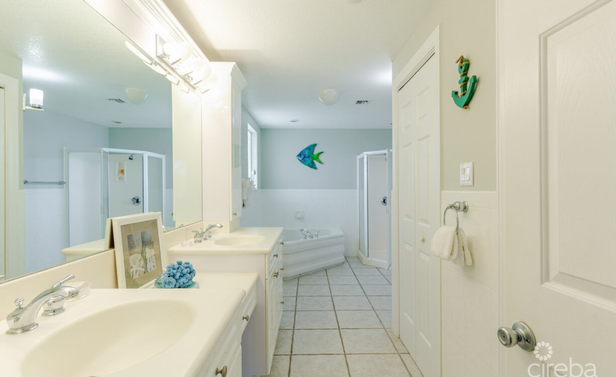 ON THE BAY UNIT 208, NORTH SIDE