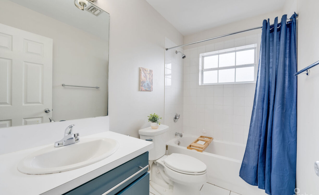 SUNRISE POOL VIEW END UNIT GROUND FLOOR