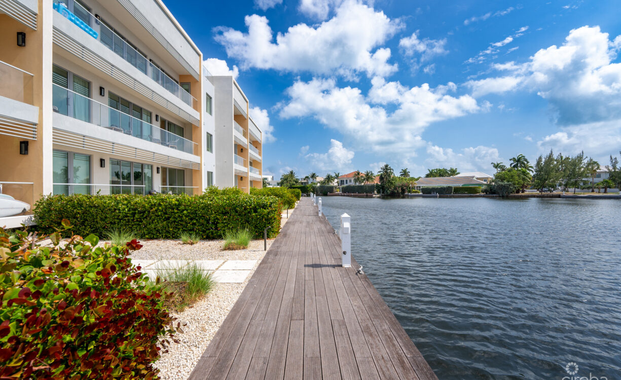 ONE CANAL POINT 535 WITH DOCK