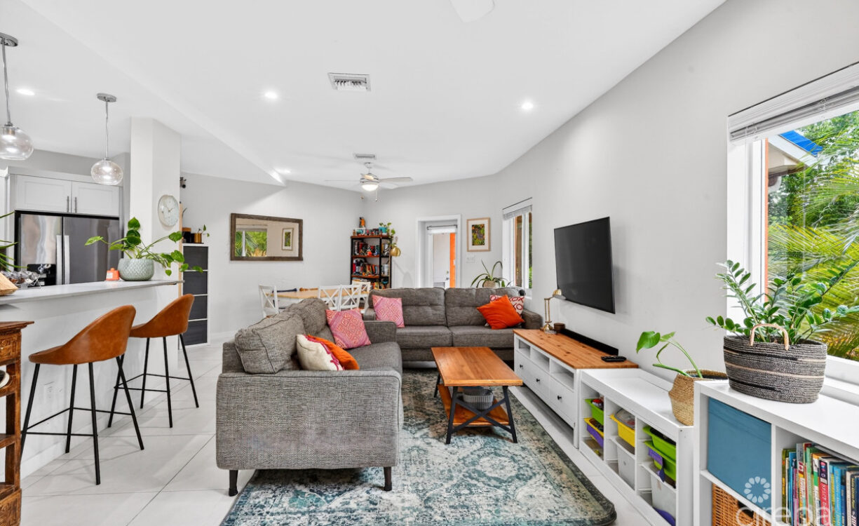 CAYMAN CROSSING  MODERN TWO BEDROOM