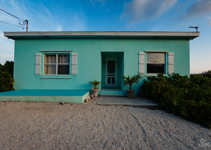 OCEAN FRONT 3 BEDROOM VILLA CAYMAN BRAC