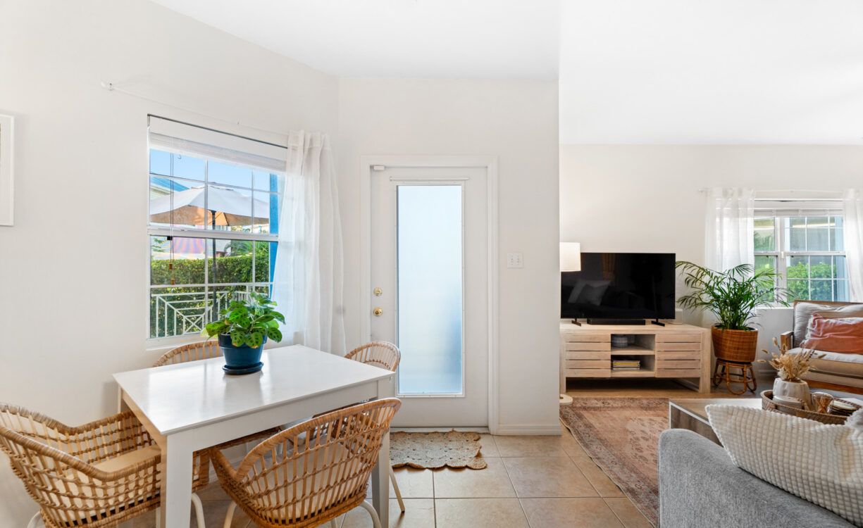 CAYMAN CROSSING 33, BEAUTIFULLY RENOVATED TOWNHOME