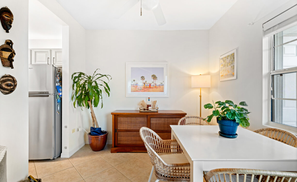 CAYMAN CROSSING 33, BEAUTIFULLY RENOVATED TOWNHOME
