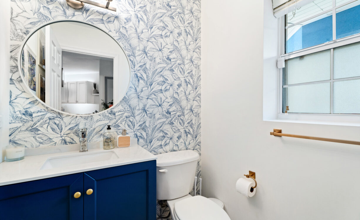 CAYMAN CROSSING 33, BEAUTIFULLY RENOVATED TOWNHOME