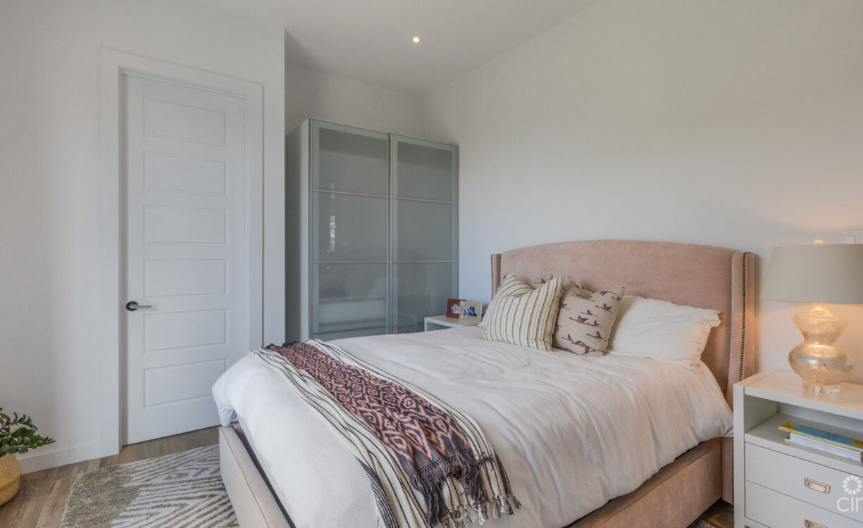 SHORE CLUB #4  Stunning Condo with unobstructed Ocean Views 