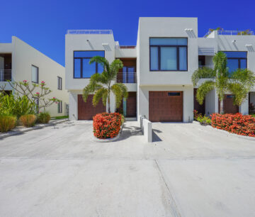 SALT AIR TOWNHOME END UNIT 4 BED