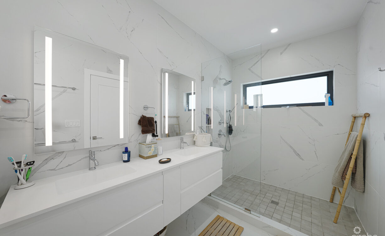 SALT AIR TOWNHOME END UNIT 4 BED