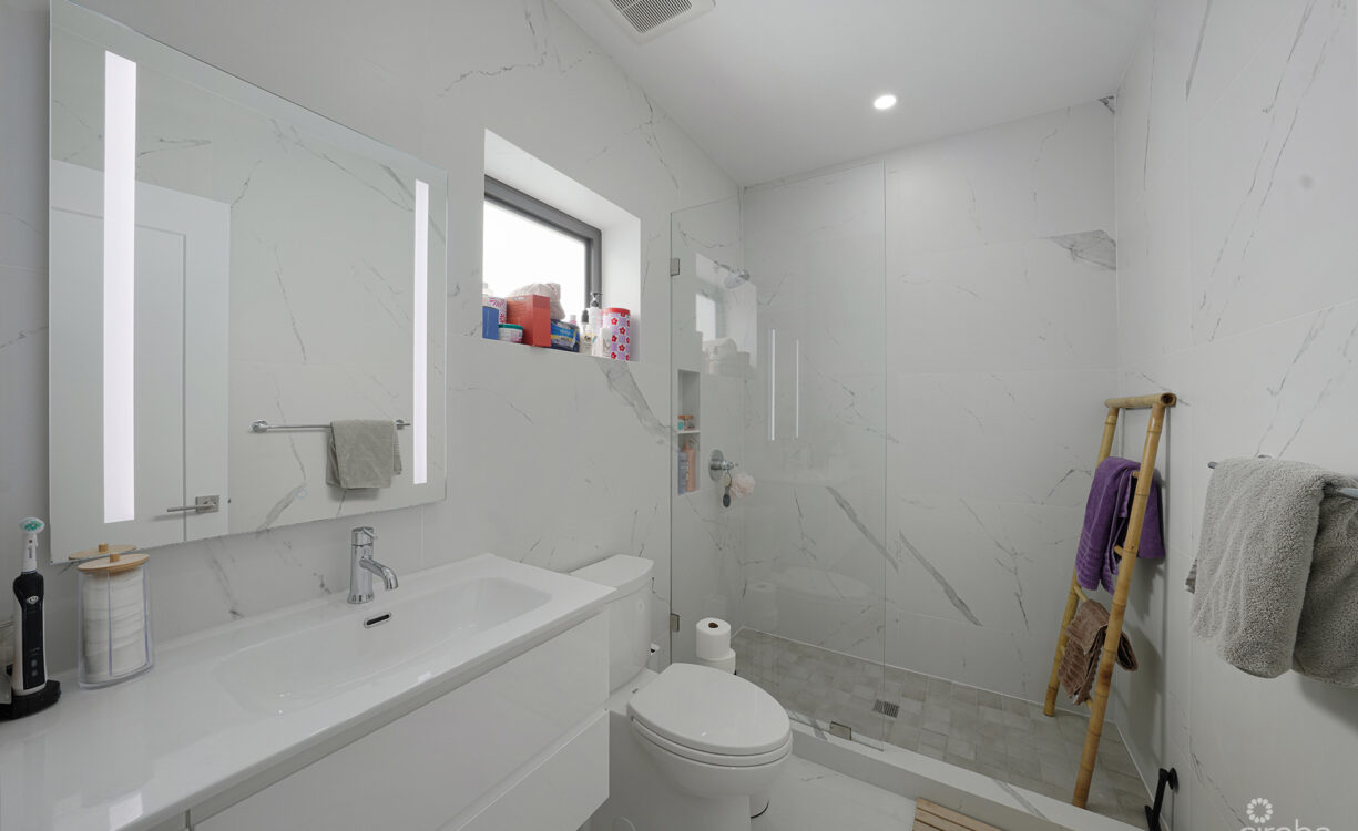 SALT AIR TOWNHOME END UNIT 4 BED