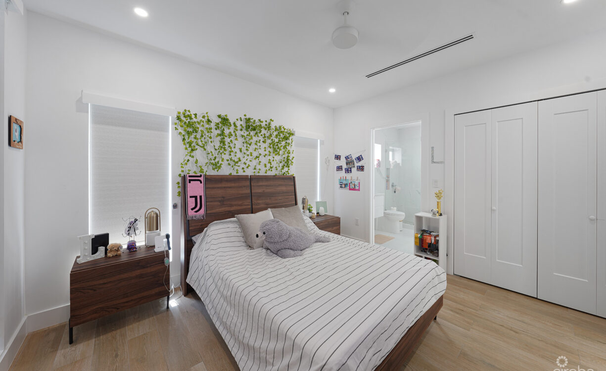 SALT AIR TOWNHOME END UNIT 4 BED