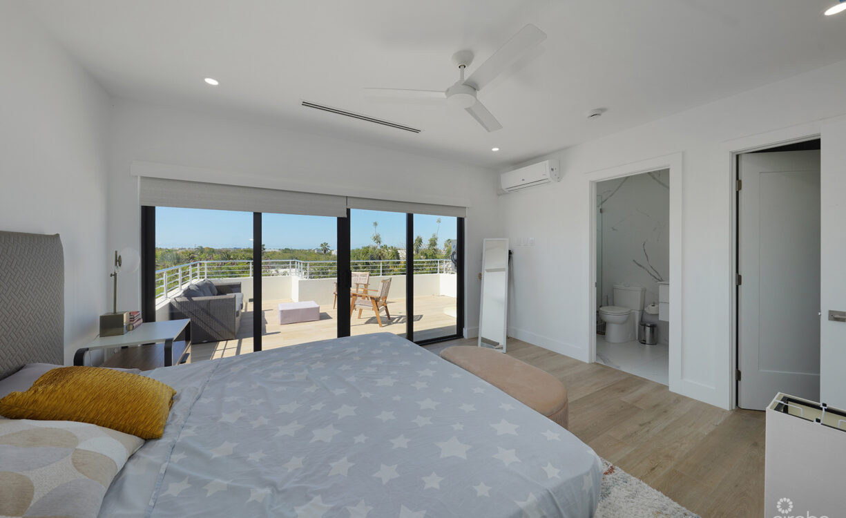 SALT AIR TOWNHOME END UNIT 4 BED