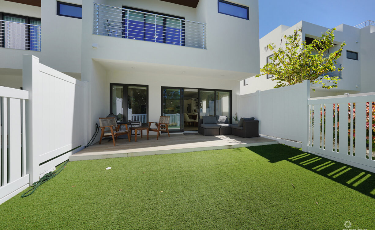 SALT AIR TOWNHOME END UNIT 4 BED