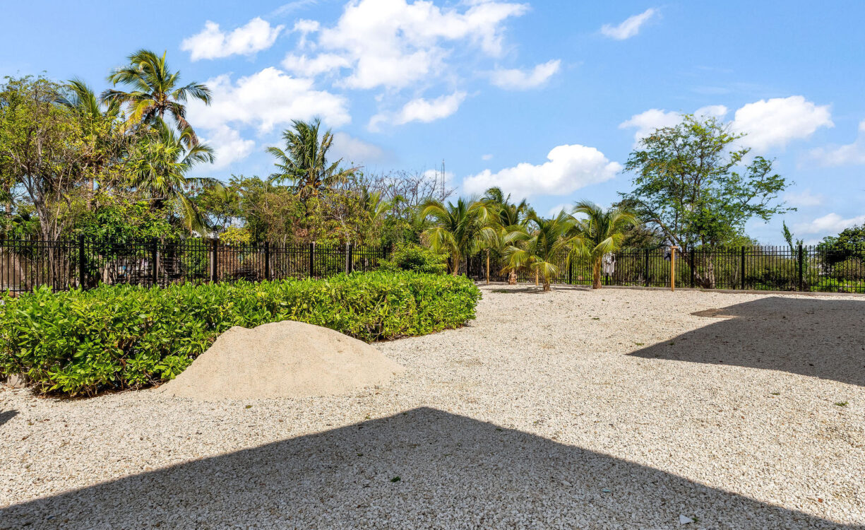 INCOME-PRODUCING RESIDENTIAL PORTFOLIO --4 STUDIOS IN WEST BAY