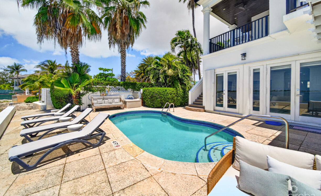 PALACADES VILLA 1 - OCEANFRONT PRIVACY