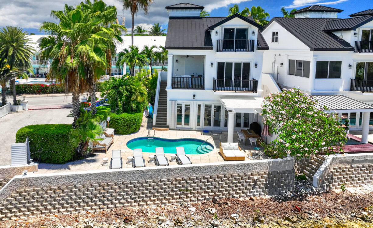 PALACADES VILLA 1 - OCEANFRONT PRIVACY