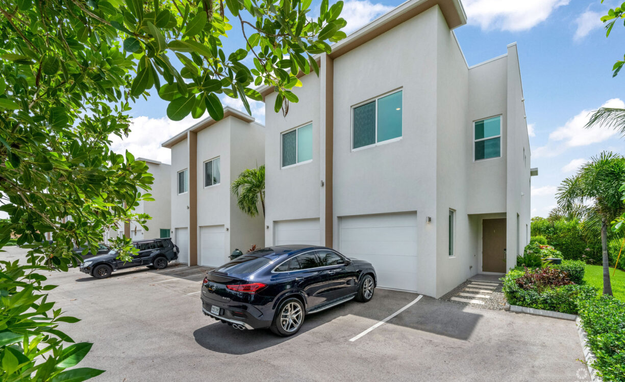 7 MILE CORRIDOR TOWNHOME - ELEVEN PARC #1