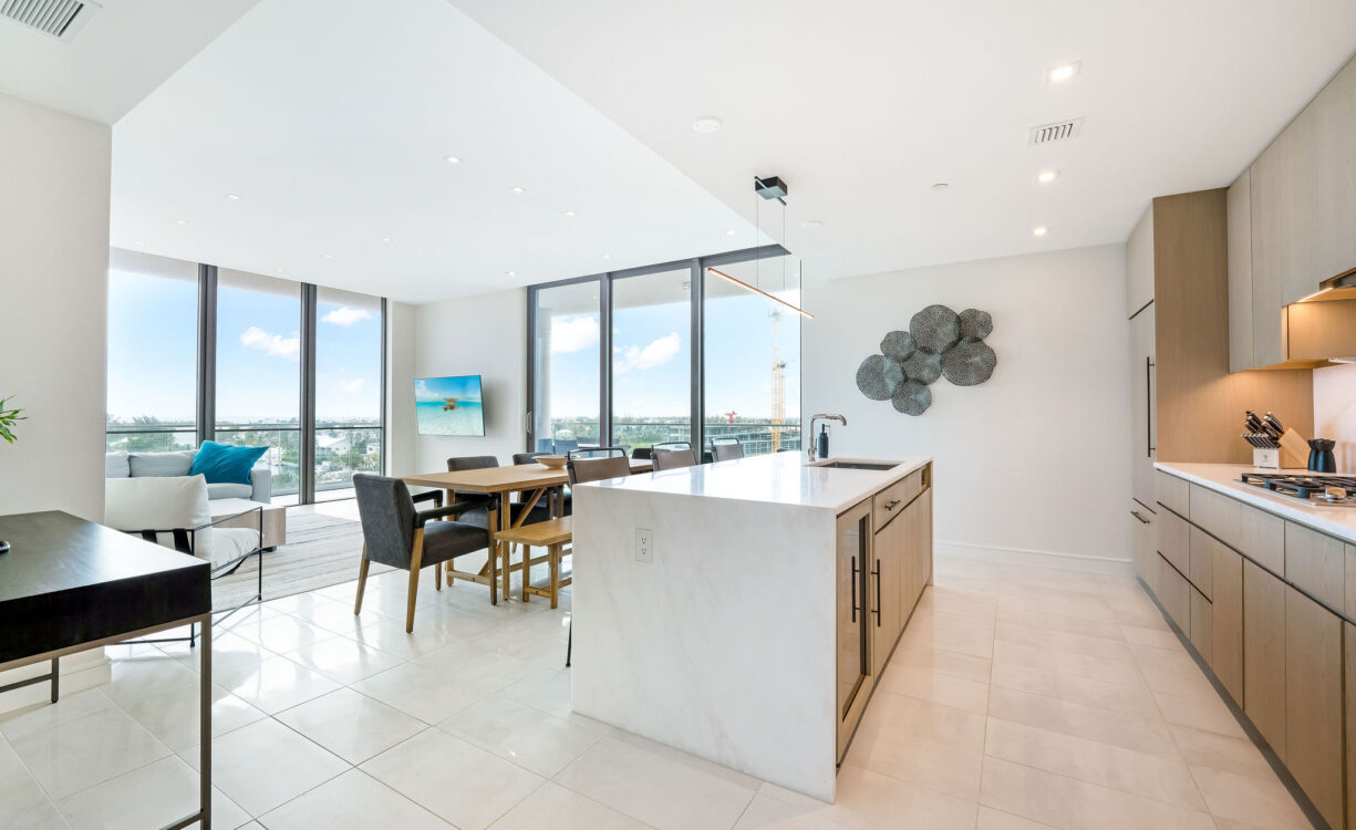 SEAFIRE RESIDENCE S504, SEVEN MILE BEACH
