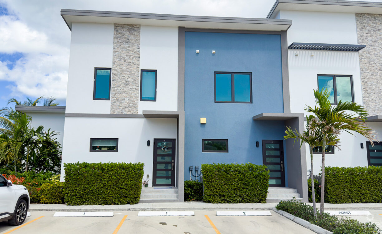 THE LAGOONS WATERFRONT TOWNHOUSE