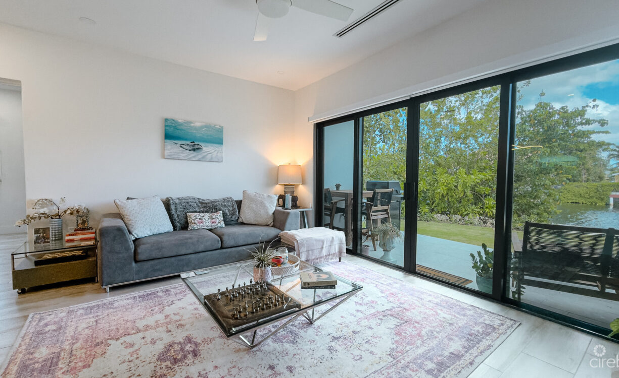 THE LAGOONS WATERFRONT TOWNHOUSE