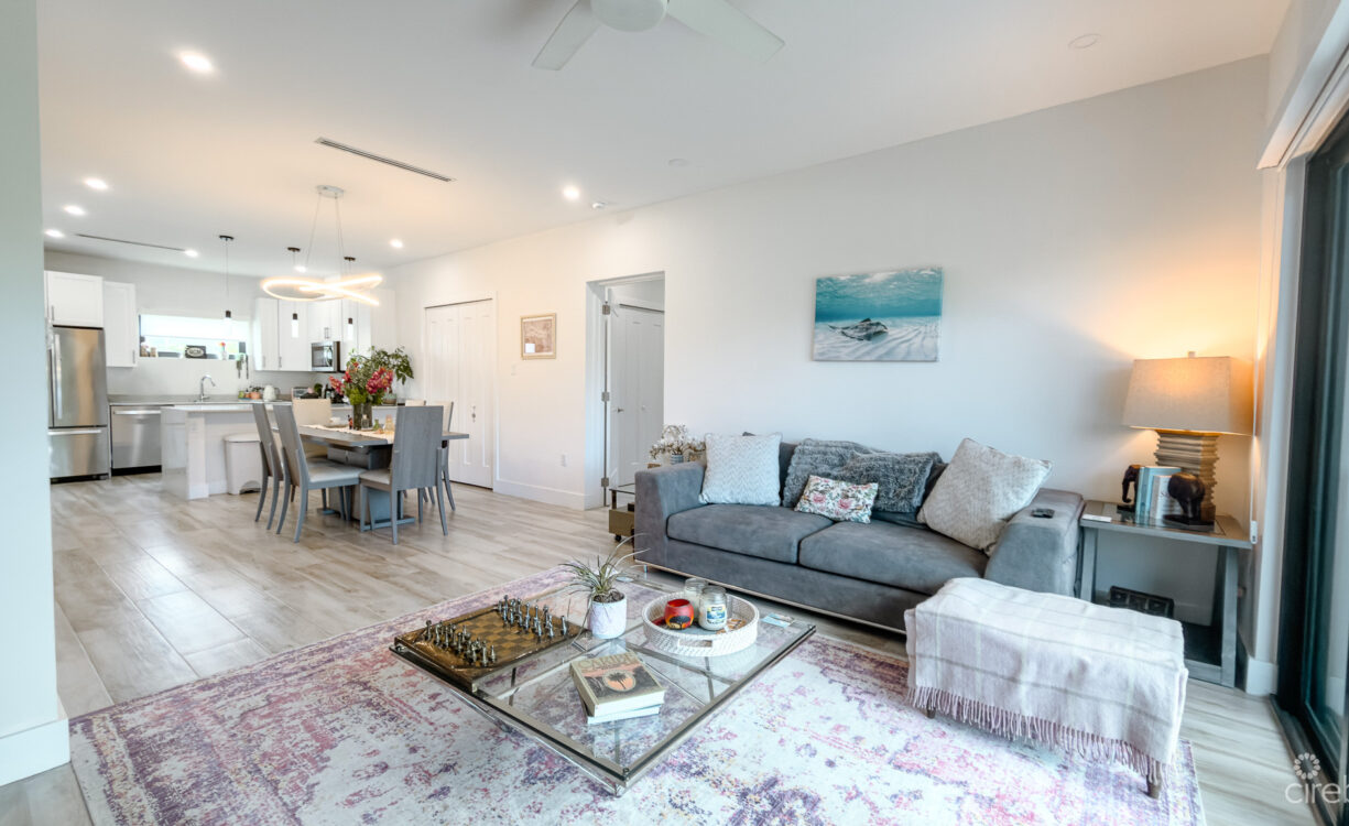 THE LAGOONS WATERFRONT TOWNHOUSE