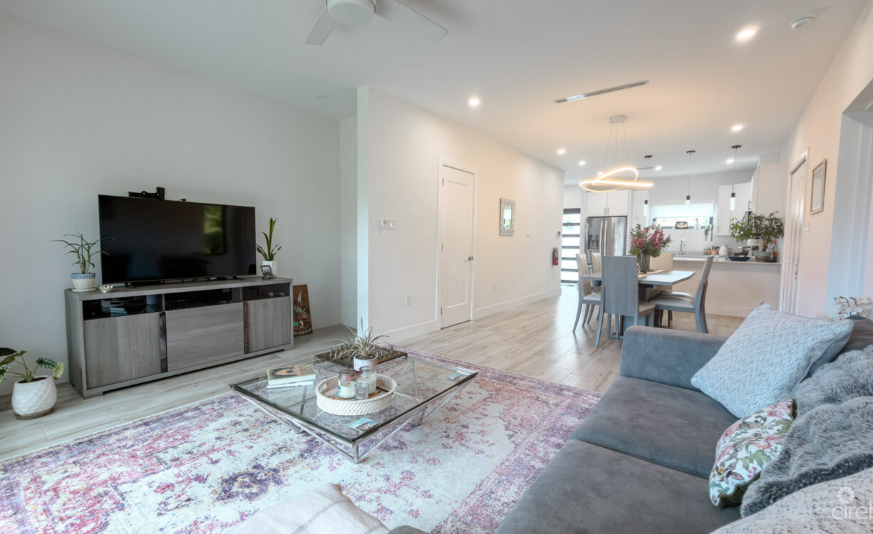 THE LAGOONS WATERFRONT TOWNHOUSE