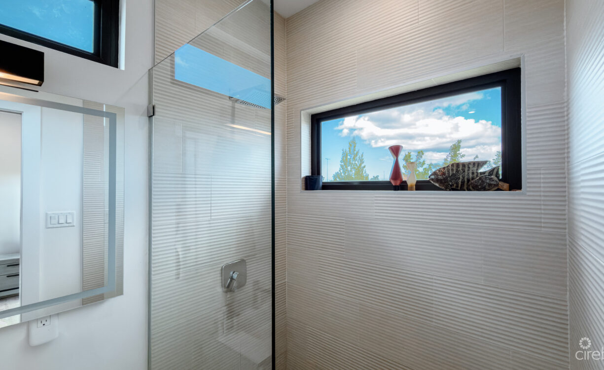 THE LAGOONS WATERFRONT TOWNHOUSE