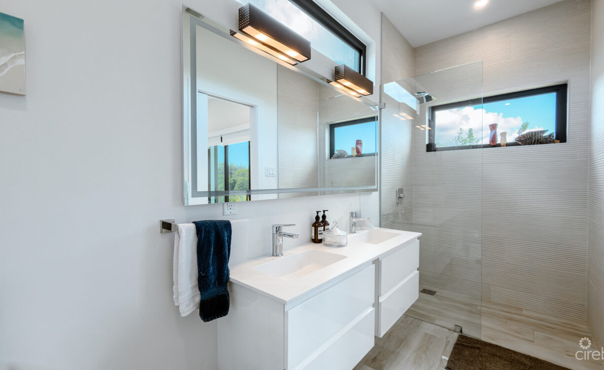 THE LAGOONS WATERFRONT TOWNHOUSE