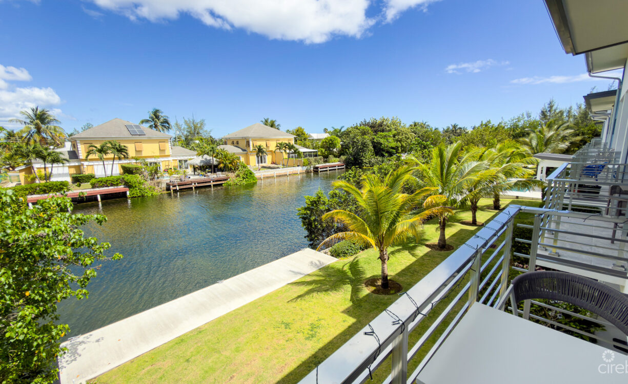 THE LAGOONS WATERFRONT TOWNHOUSE