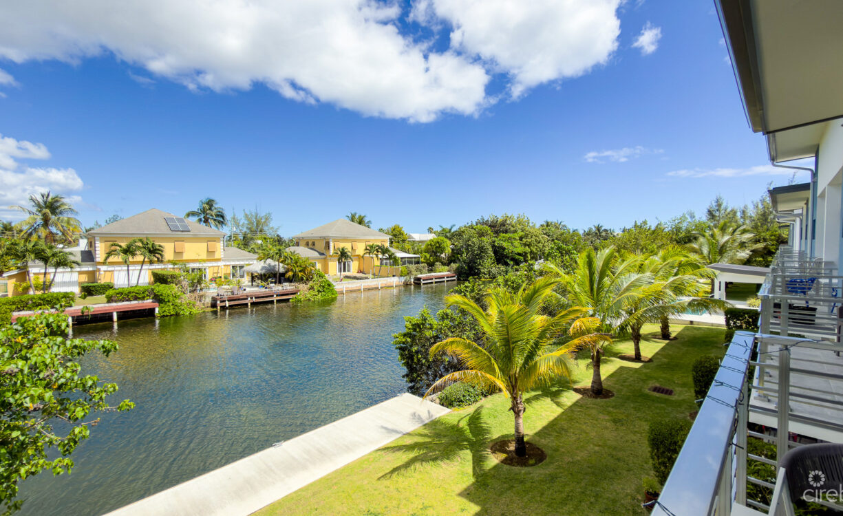 THE LAGOONS WATERFRONT TOWNHOUSE