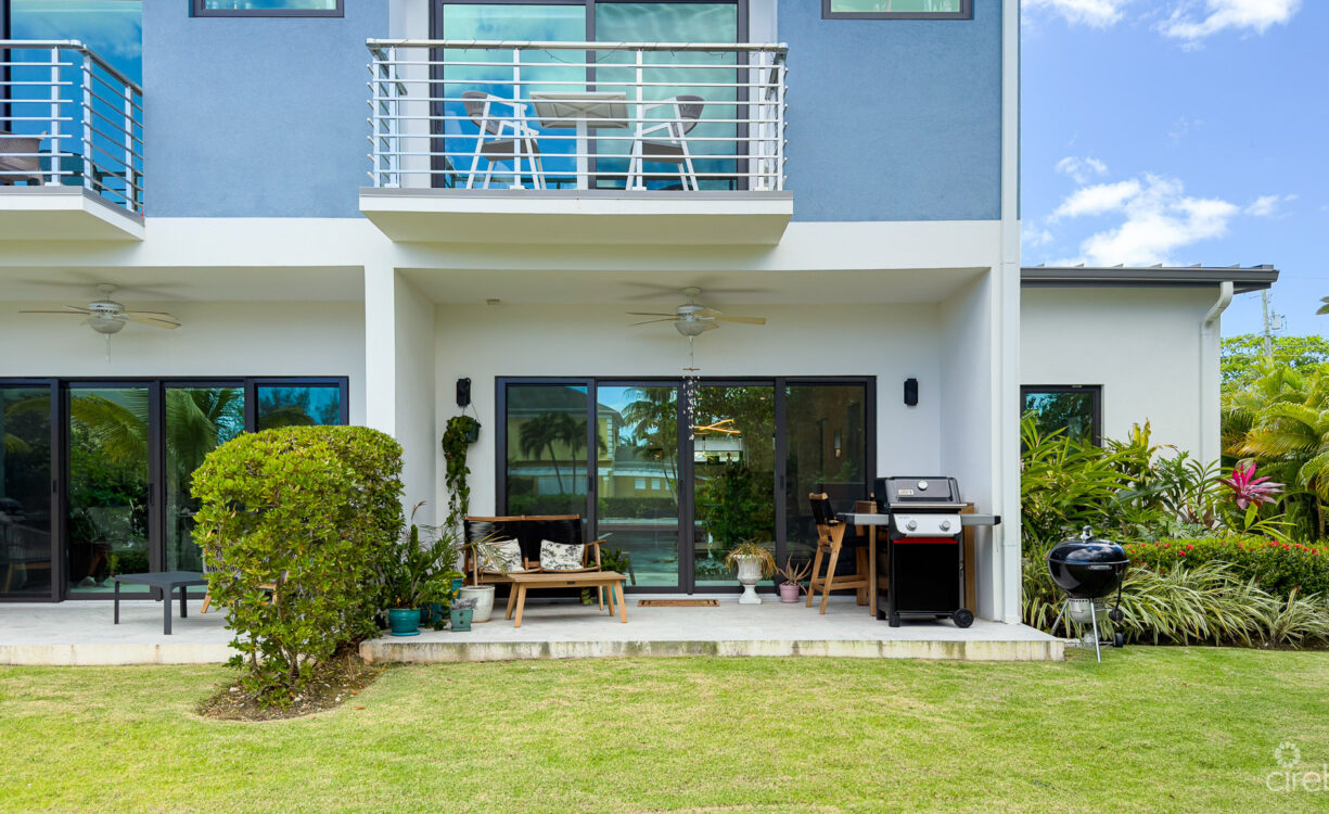 THE LAGOONS WATERFRONT TOWNHOUSE