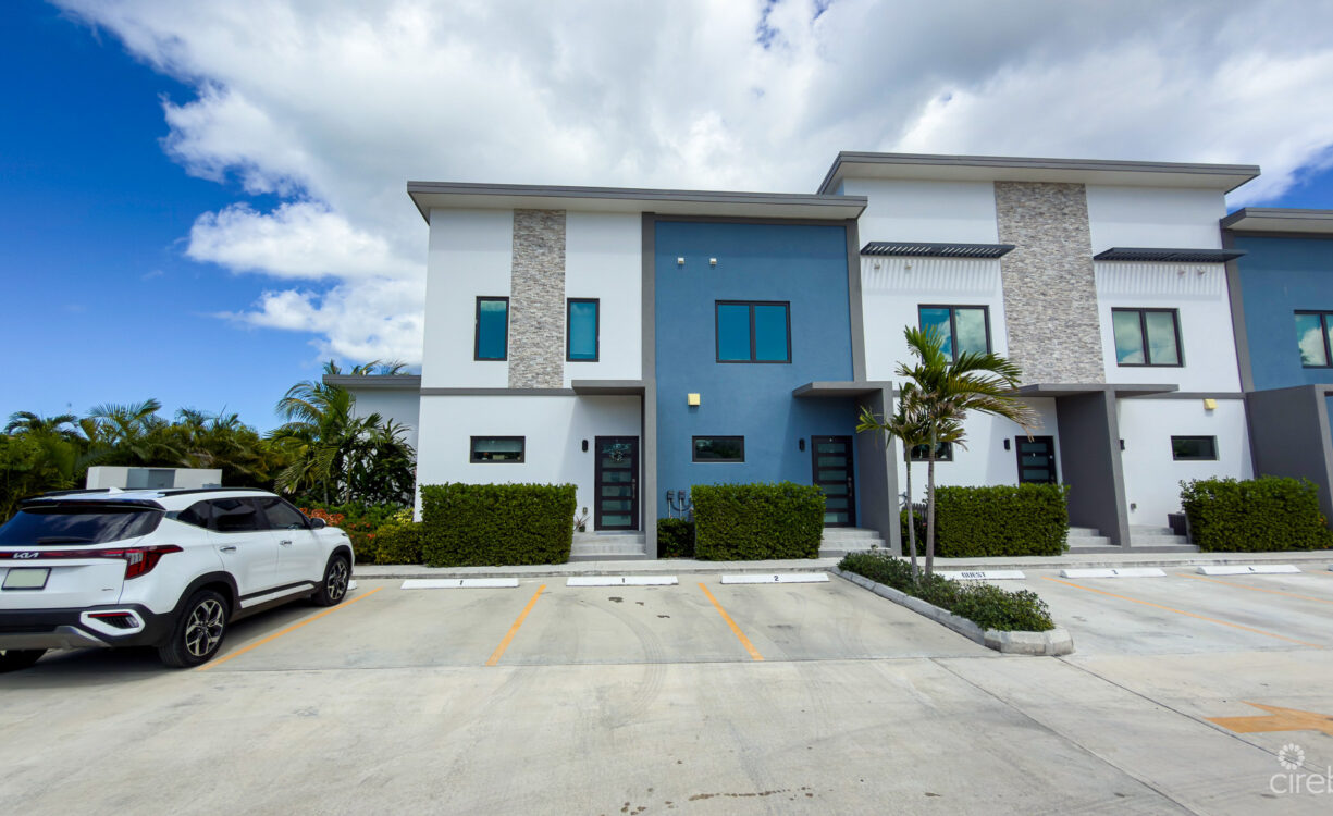 THE LAGOONS WATERFRONT TOWNHOUSE