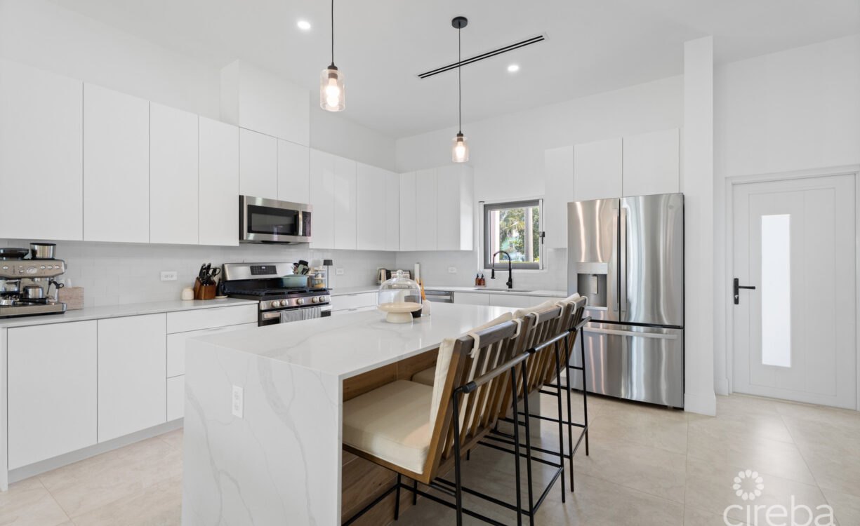 THE MEADOWS AT BATABANO - 3 BED TOWNHOME WITH ROOF TERRACE