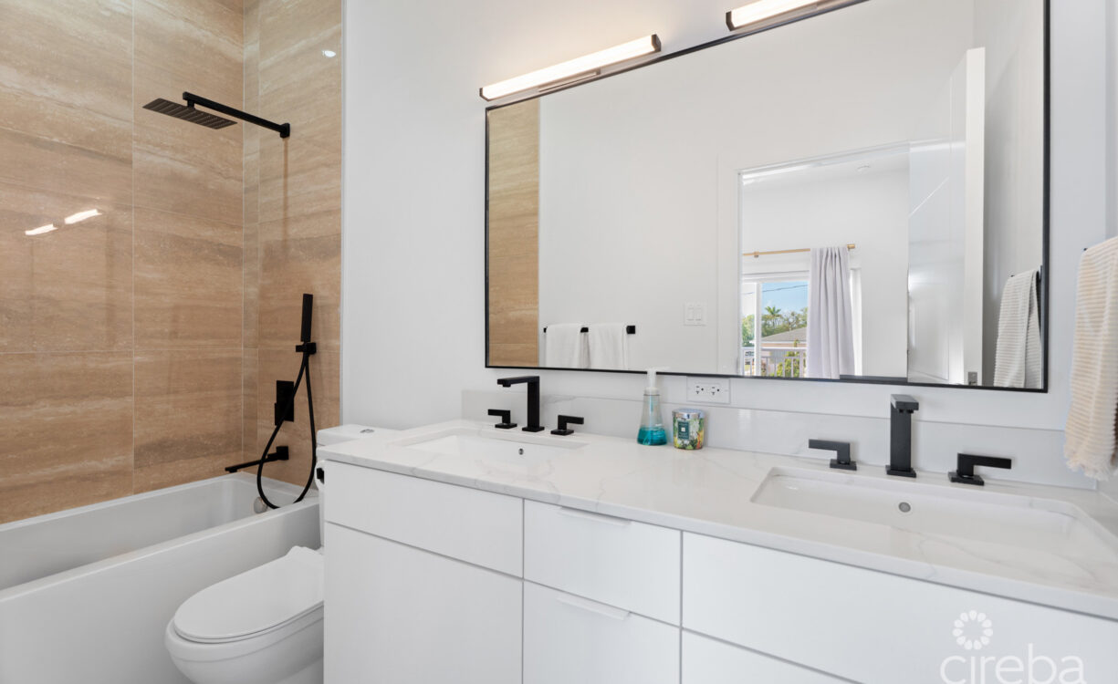 THE MEADOWS AT BATABANO - 3 BED TOWNHOME WITH ROOF TERRACE