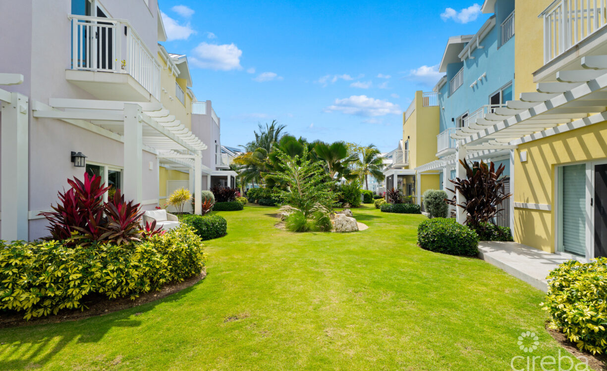 THE MEADOWS AT BATABANO - 3 BED TOWNHOME WITH ROOF TERRACE