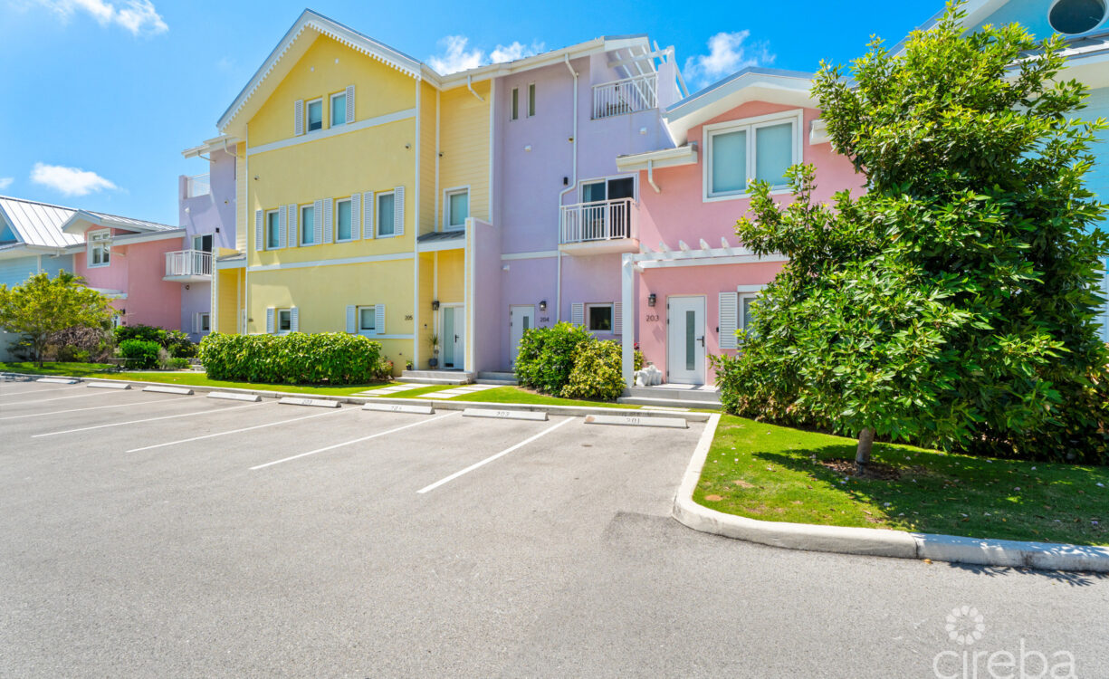 THE MEADOWS AT BATABANO - 3 BED TOWNHOME WITH ROOF TERRACE