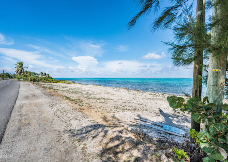 PRIME OCEANFRONT LAND - HOUSE LOT #2