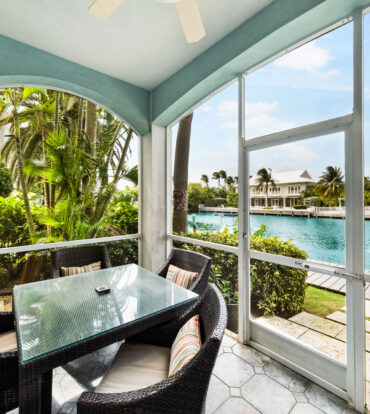 BRITANNIA KINGS COURT WITH TWO DOCK OPTIONS AVAILABLE