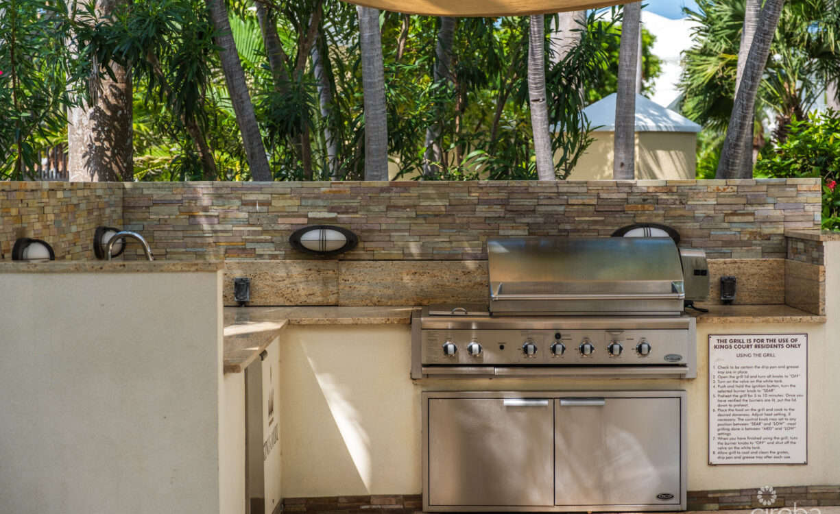 BRITANNIA KINGS COURT WITH TWO DOCK OPTIONS AVAILABLE
