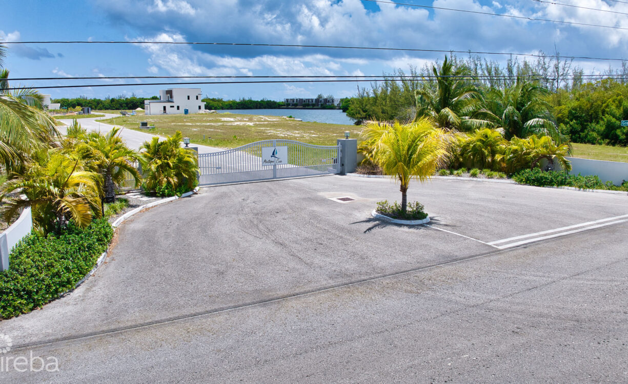 MUSTIQUE COVE LOT IN A PRIVATE GATED COMMUNITY