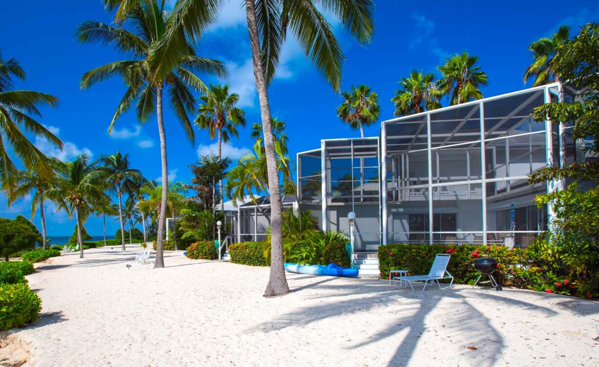 POOLS OF THE KAI - BEACHFRONT OASIS IN RUM POINT