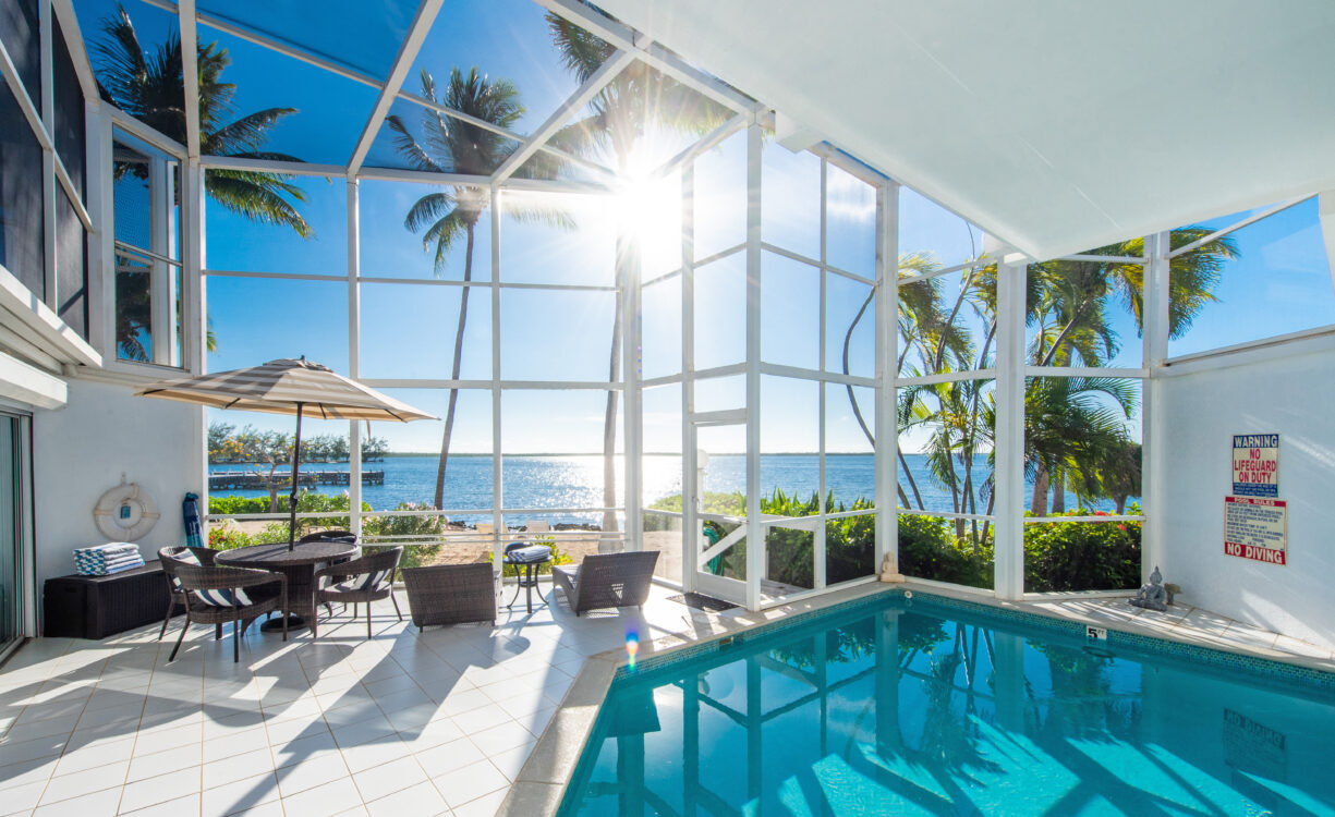 POOLS OF THE KAI - BEACHFRONT OASIS IN RUM POINT