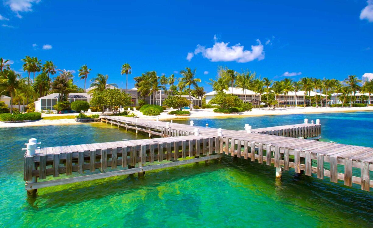 POOLS OF THE KAI - BEACHFRONT OASIS IN RUM POINT