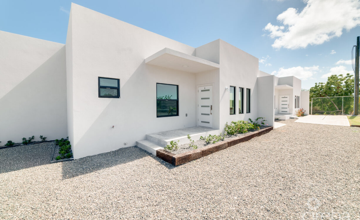 HYRE VIEW - 3 BED, 2 BATH DUPLEX