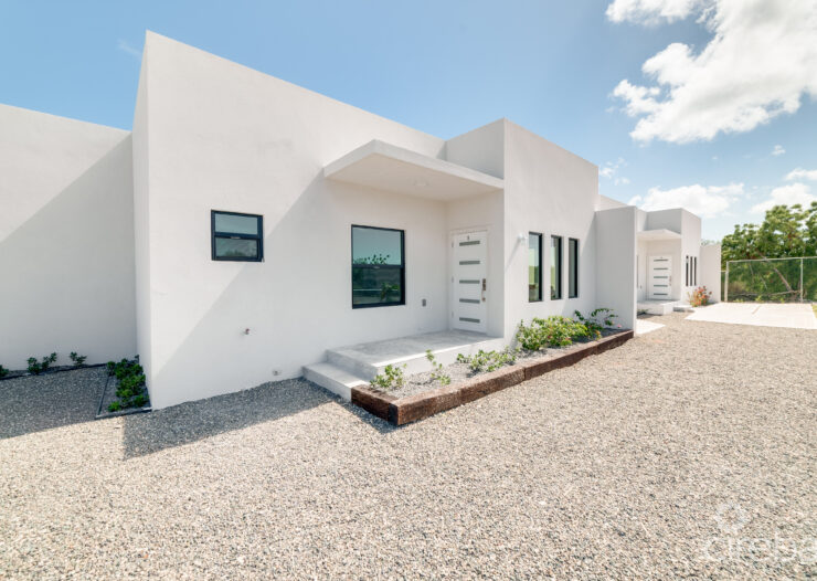 HYRE VIEW - 3 BED, 2 BATH DUPLEX