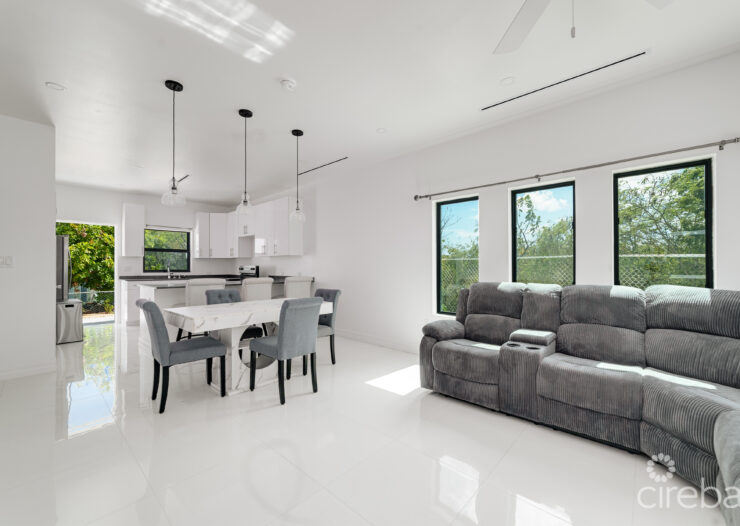 HYRE VIEW - 3 BED, 2 BATH DUPLEX